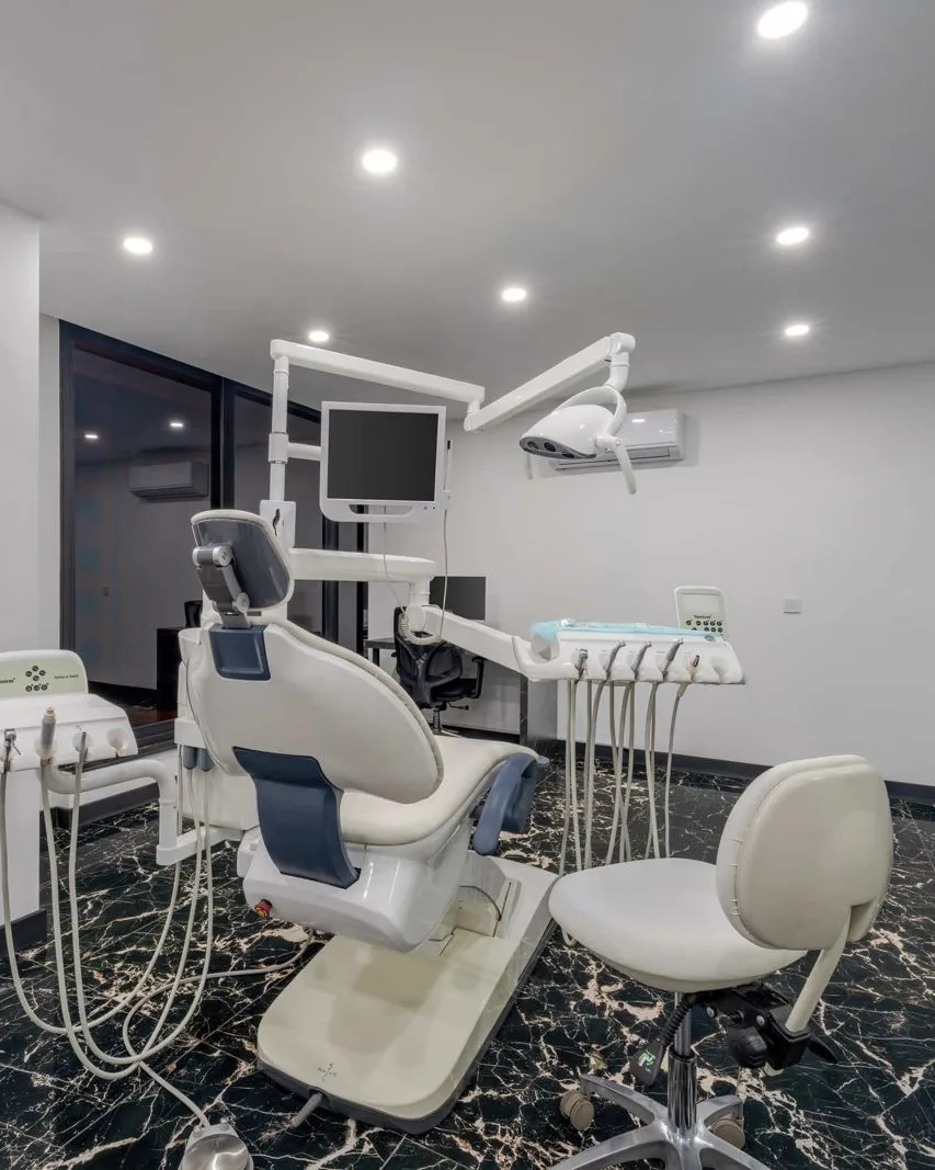 A treatment room at Precious Dental used for check-ups